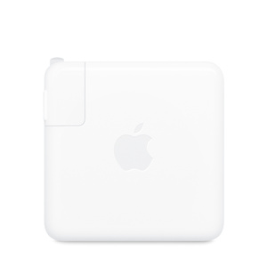 采用 A 型插头的 96 瓦 USB-C 电源适配器，展示侧面外形轮廓，插脚呈收起状态。