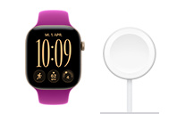 Apple Watch Series 12, Aluminiumgehäuse, Farbe Lichtgold, All‑Screen Display, verbunden mit Sportarmband, Farbe Magenta, mit Apple Watch Magnetisches Schnell­ladegerät, runder magnetischer Anschluss, gewebtes Kabel, Farbe Weiß